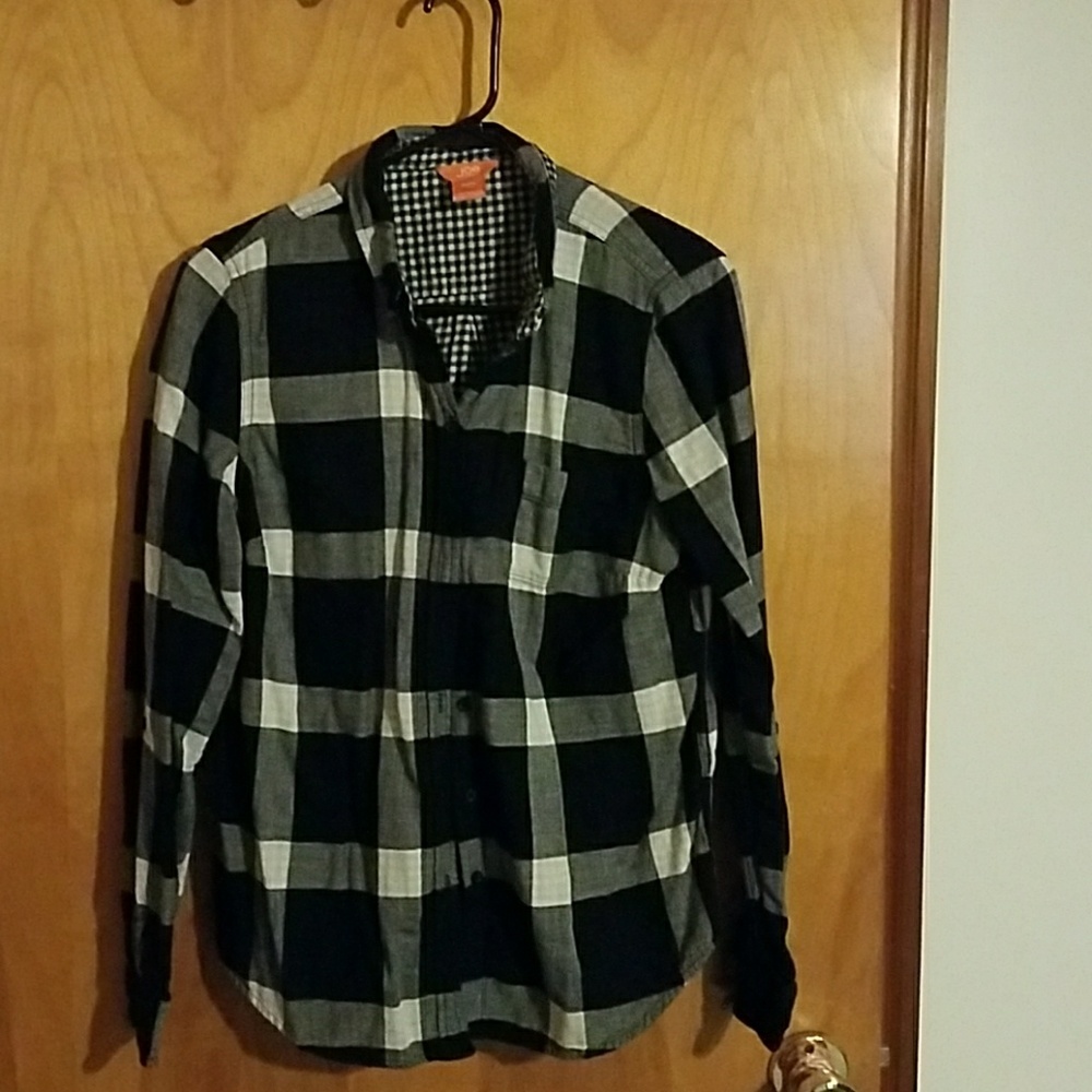 Ladies plaid shirt